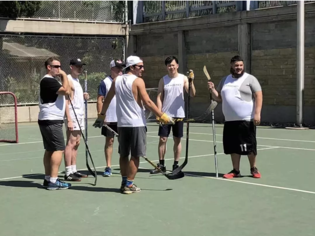 北京 Hockey Tournament Supports Charity for Blind Children